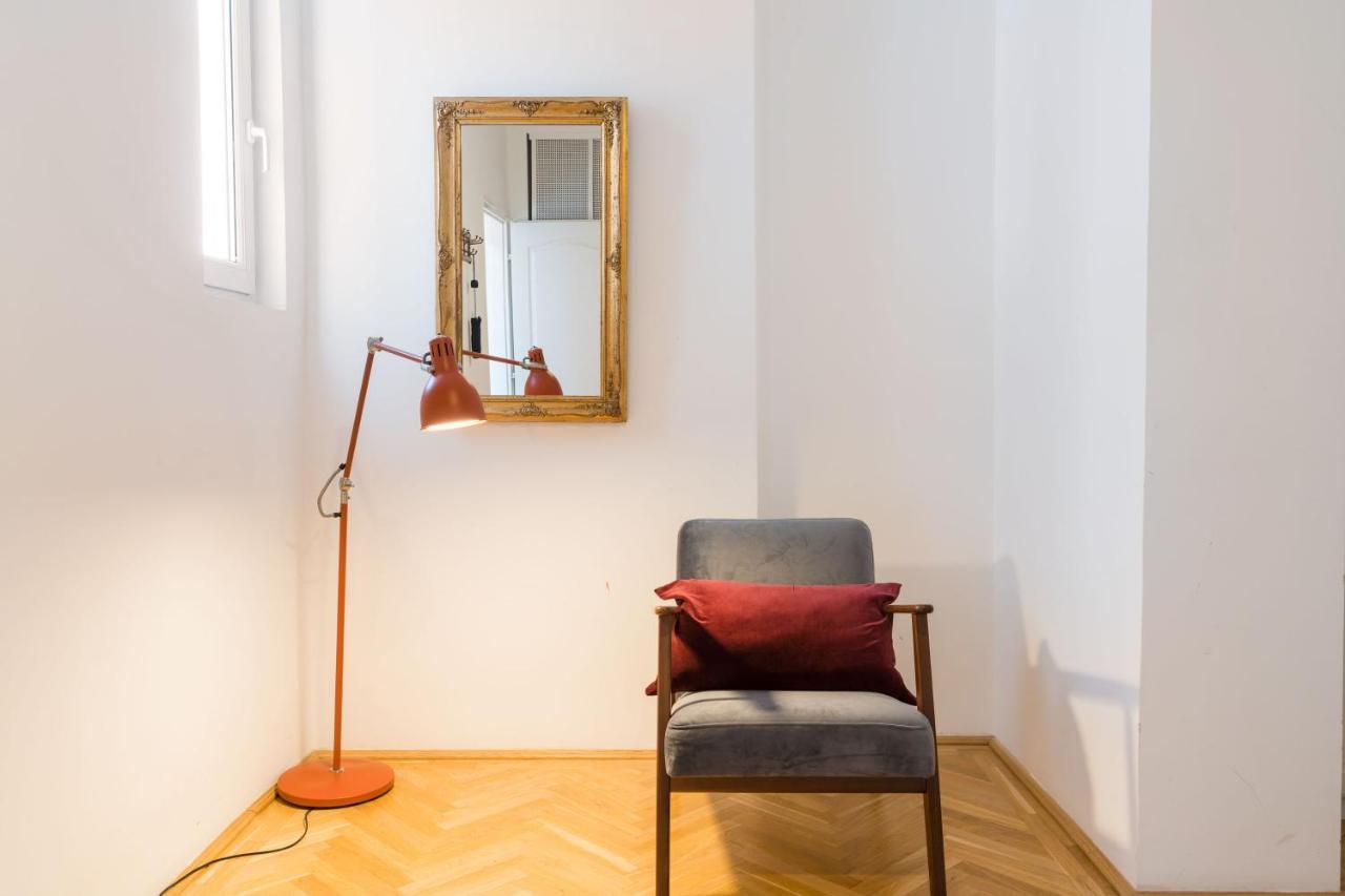Klauzal Apartment W/3 Bedrooms, French Balcony Budapest Kültér fotó