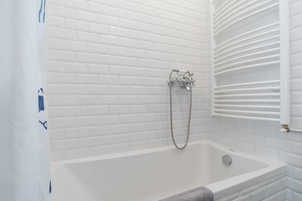 Klauzal Apartment W/3 Bedrooms, French Balcony Budapest Kültér fotó